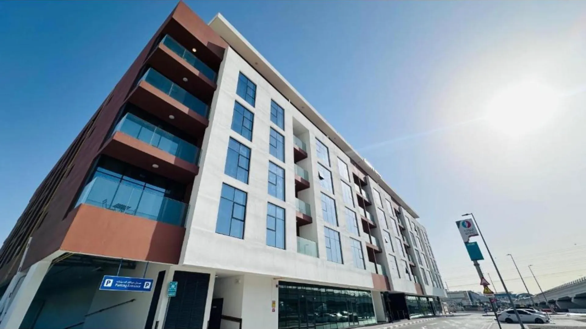 Dancenter Retreat Sheikh Zayed Road Hotel Dubai