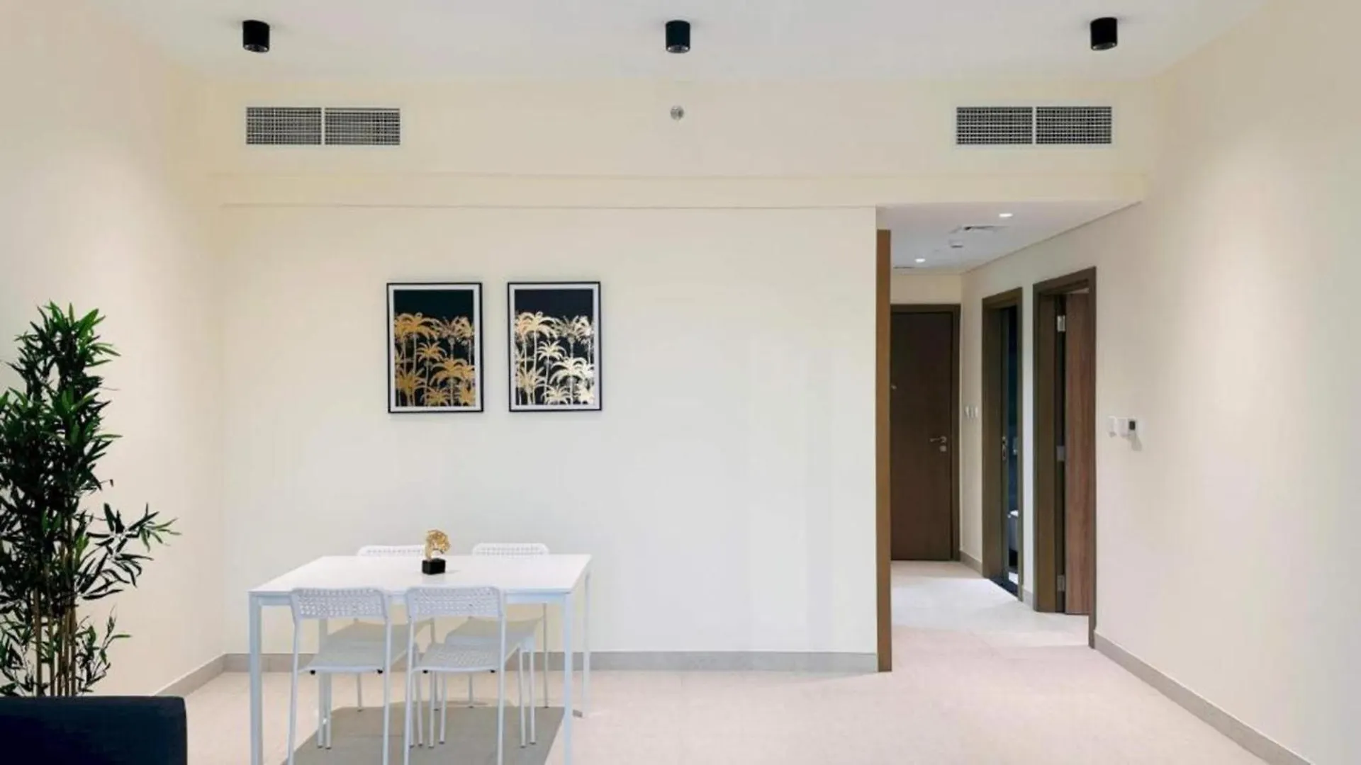 ****  Dancenter Retreat Sheikh Zayed Road Hotel Dubai United Arab Emirates