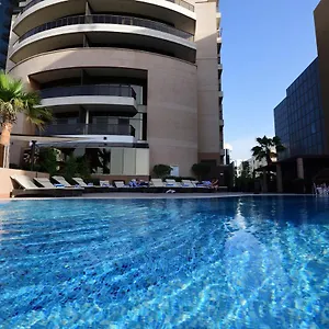 Majestic Retreat **** Dubai