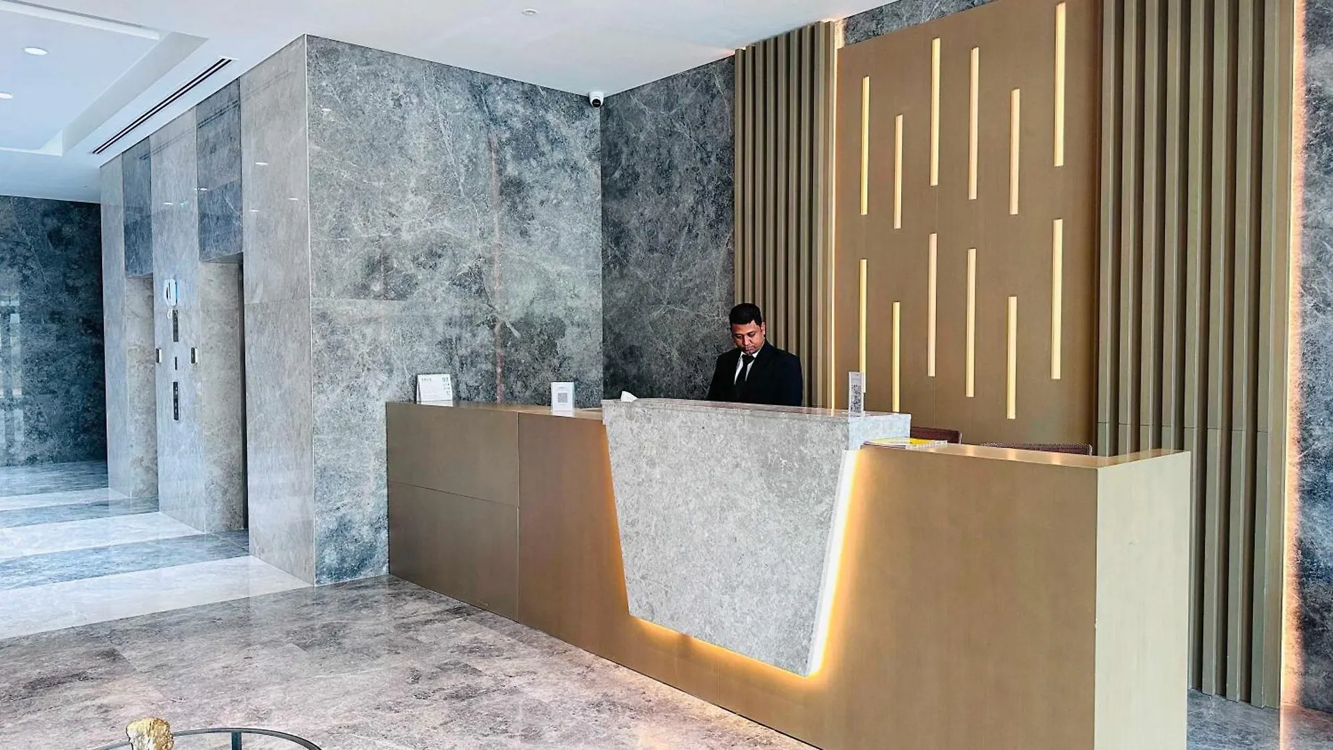 Dancenter Retreat Sheikh Zayed Road Hotel Dubai